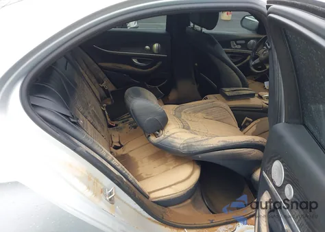 2017 Mercedes-Benz E 300 4Matic z USA, uszkodzony, nr VIN WDDZF4KB0HA111719